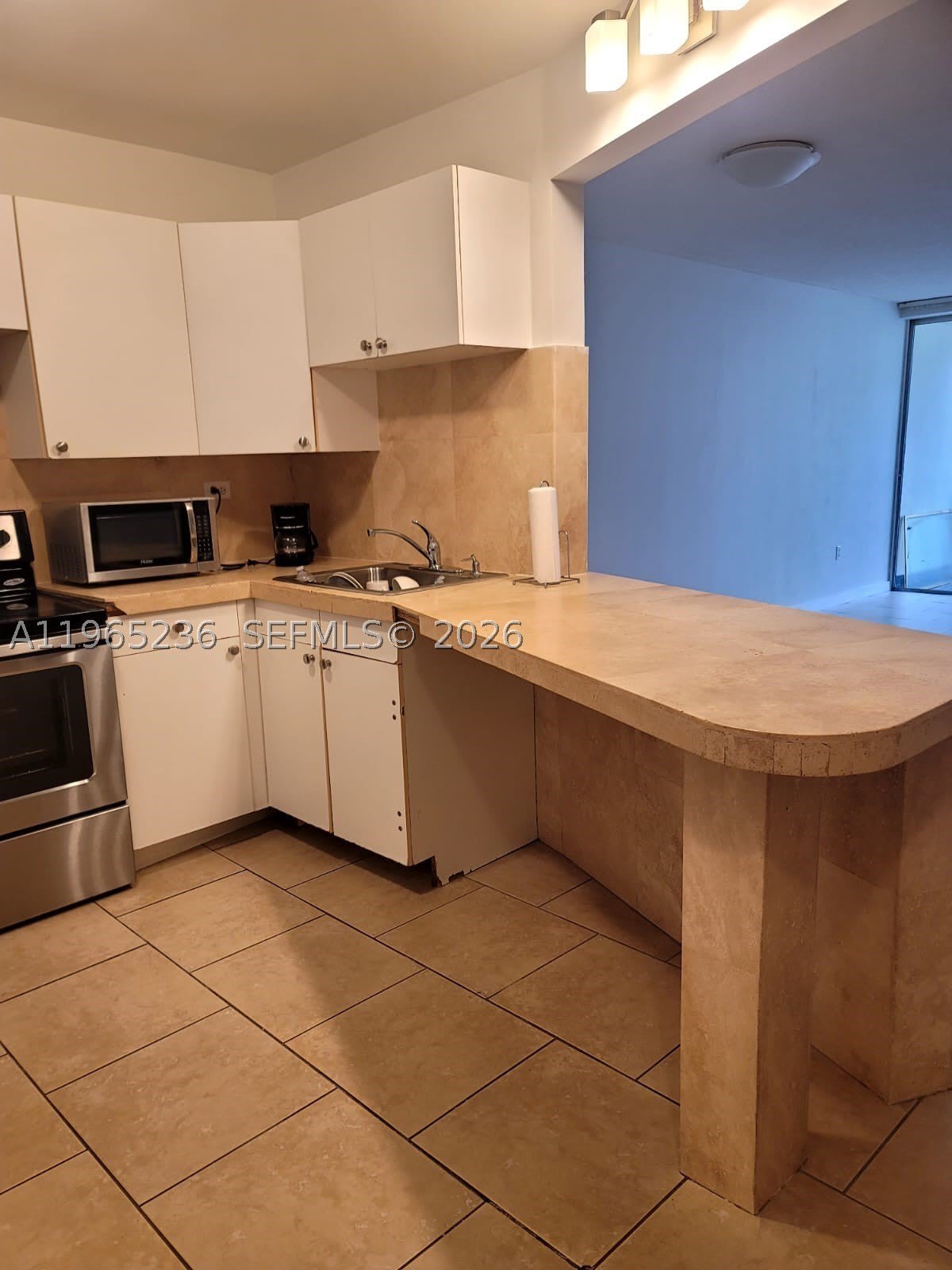 1690 NE 191st St – photo 4