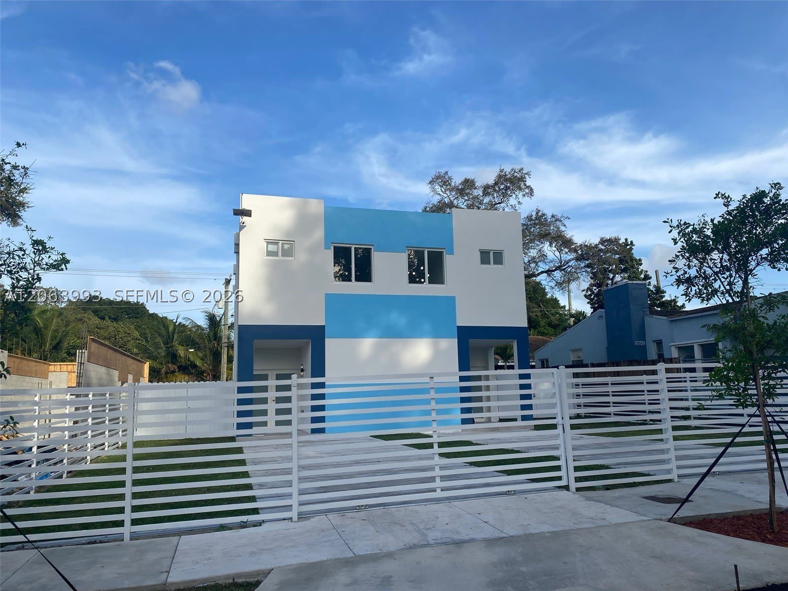 2100 Nw 102Nd St – photo 1