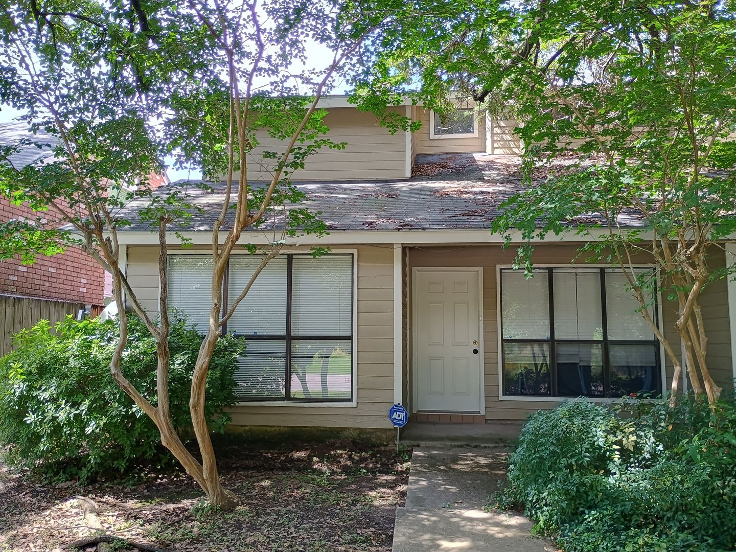 LSU Convenience – photo 1