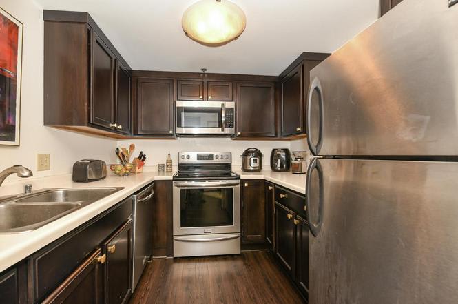 1633 N Prospect Ave # RFC4TGY – photo 2