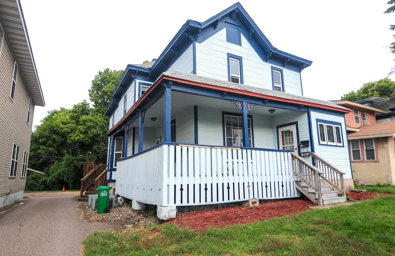 1015 13th Avenue Southeast – photo 1