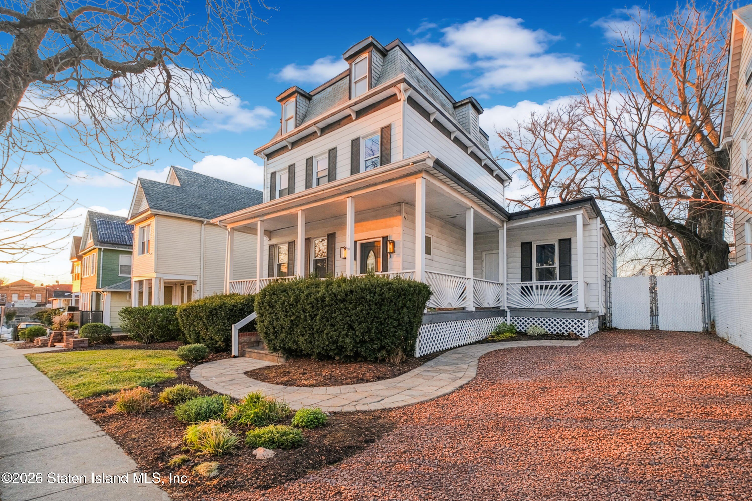 413 Cary Ave – photo 2