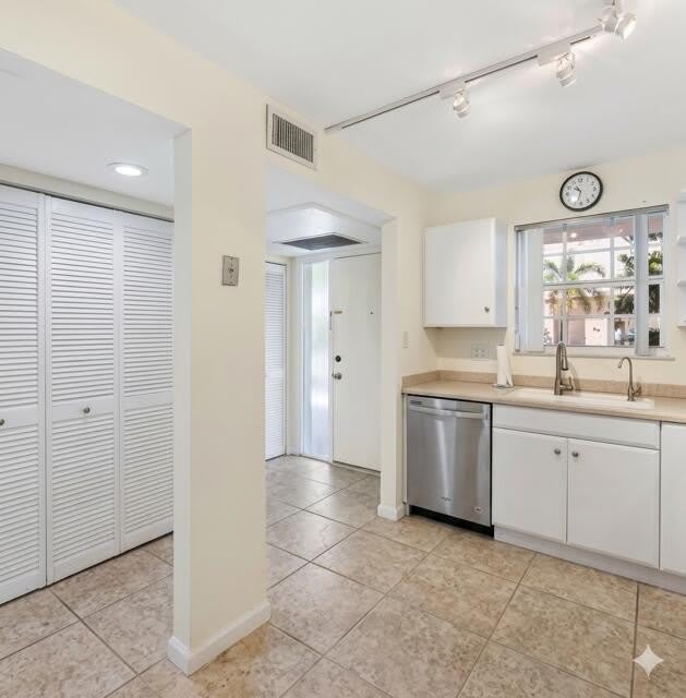 769 Jeffery Street – photo 3