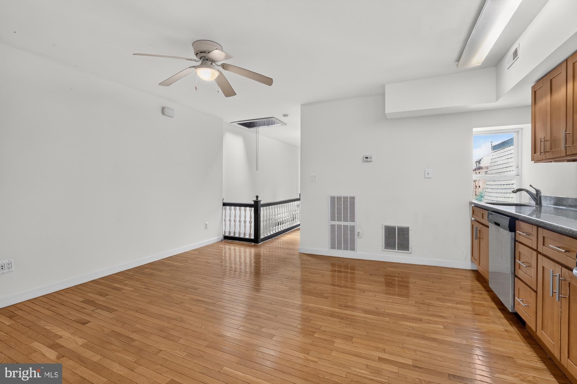 4307 LOCUST Street – photo 4