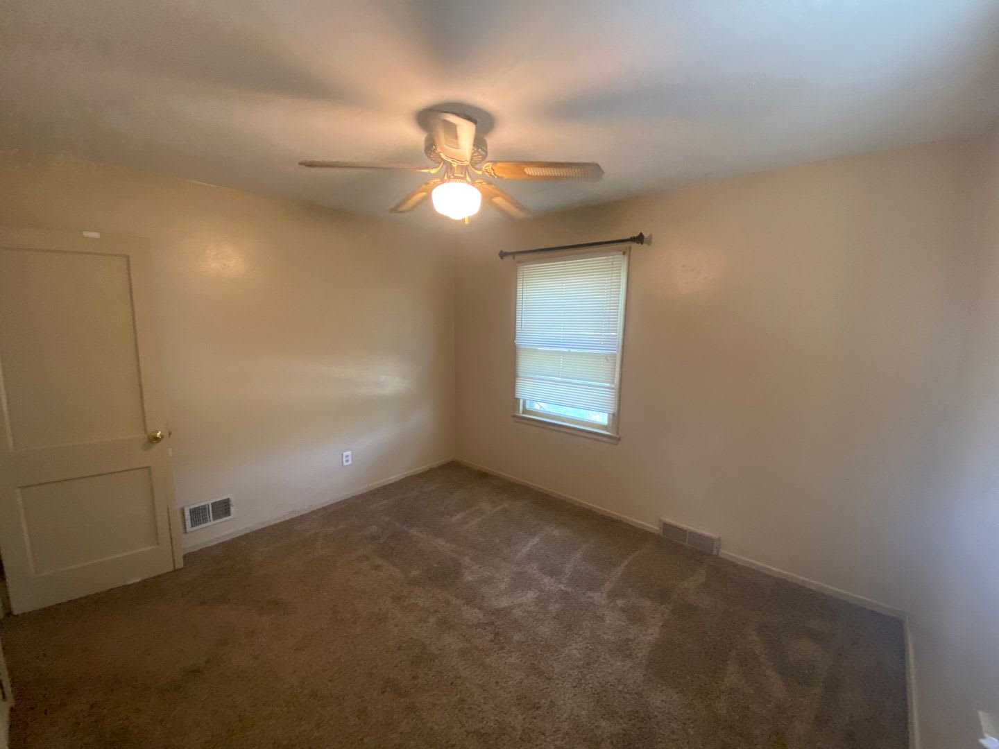 4 bed, 1.5 bath Home Near NDSU! – photo 5