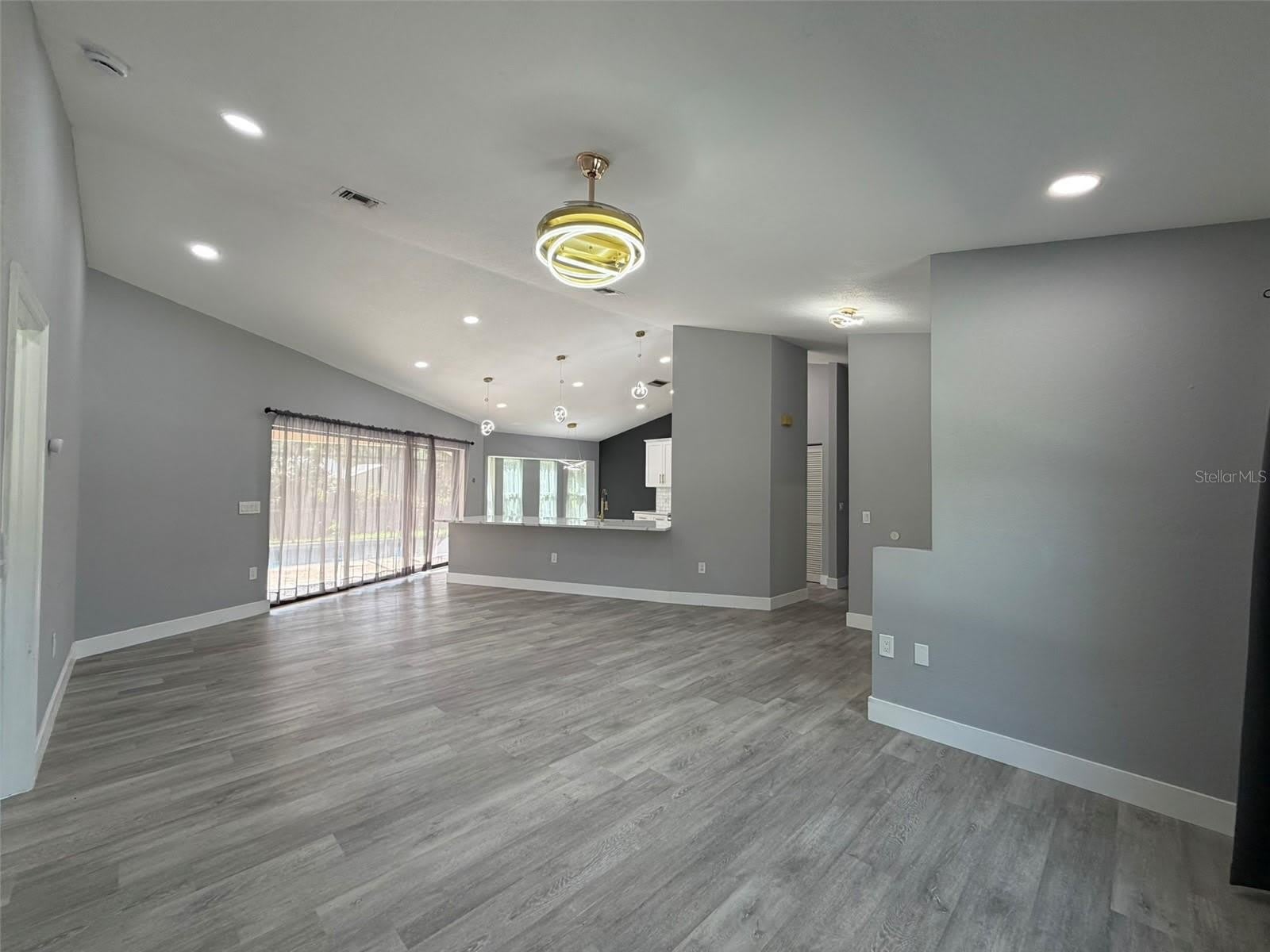 323 AURORA Street – photo 5