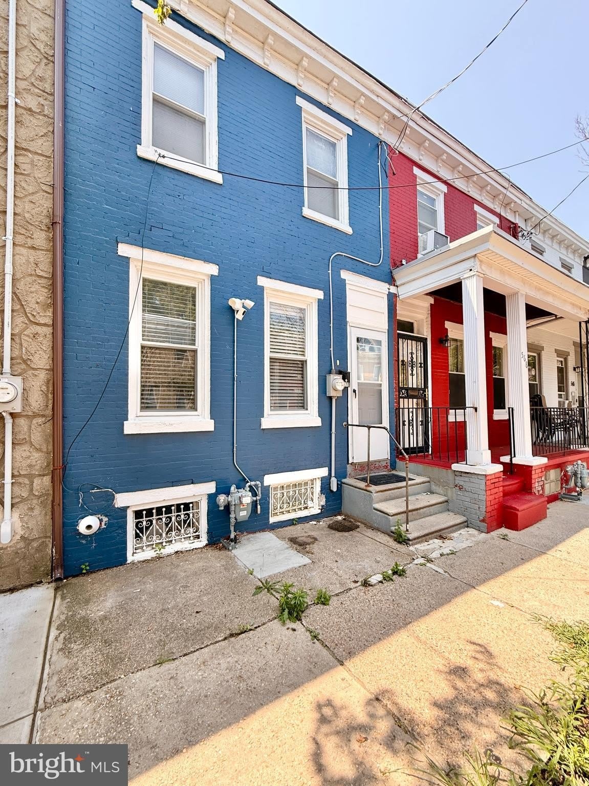 570 LINE Street – photo 2