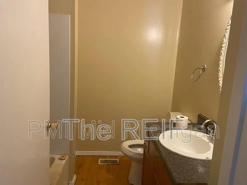 5517 Drexel Street – photo 1