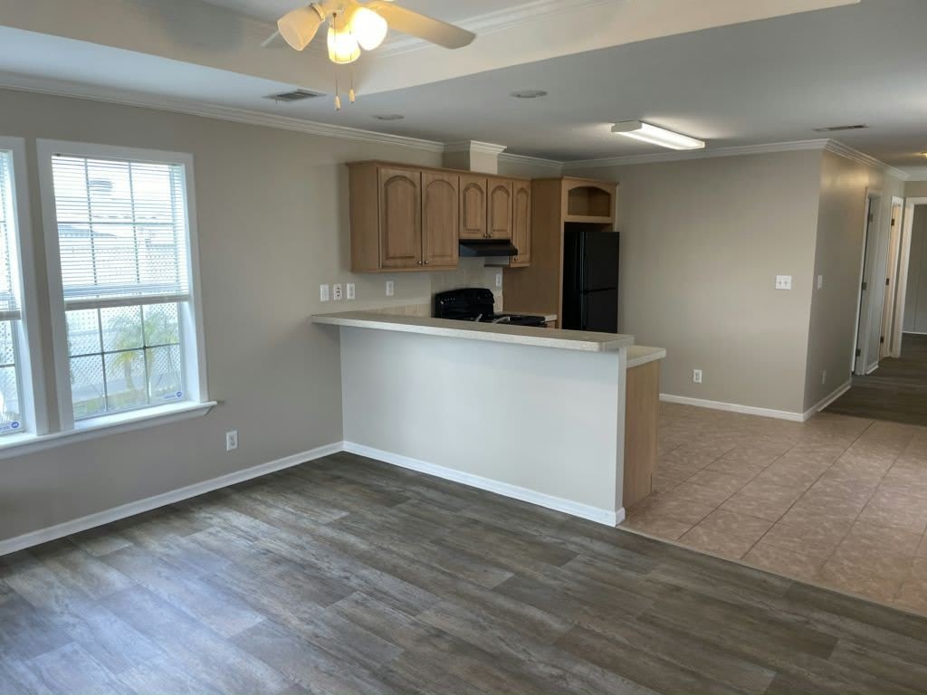 10550 W State Rd 84 – photo 2