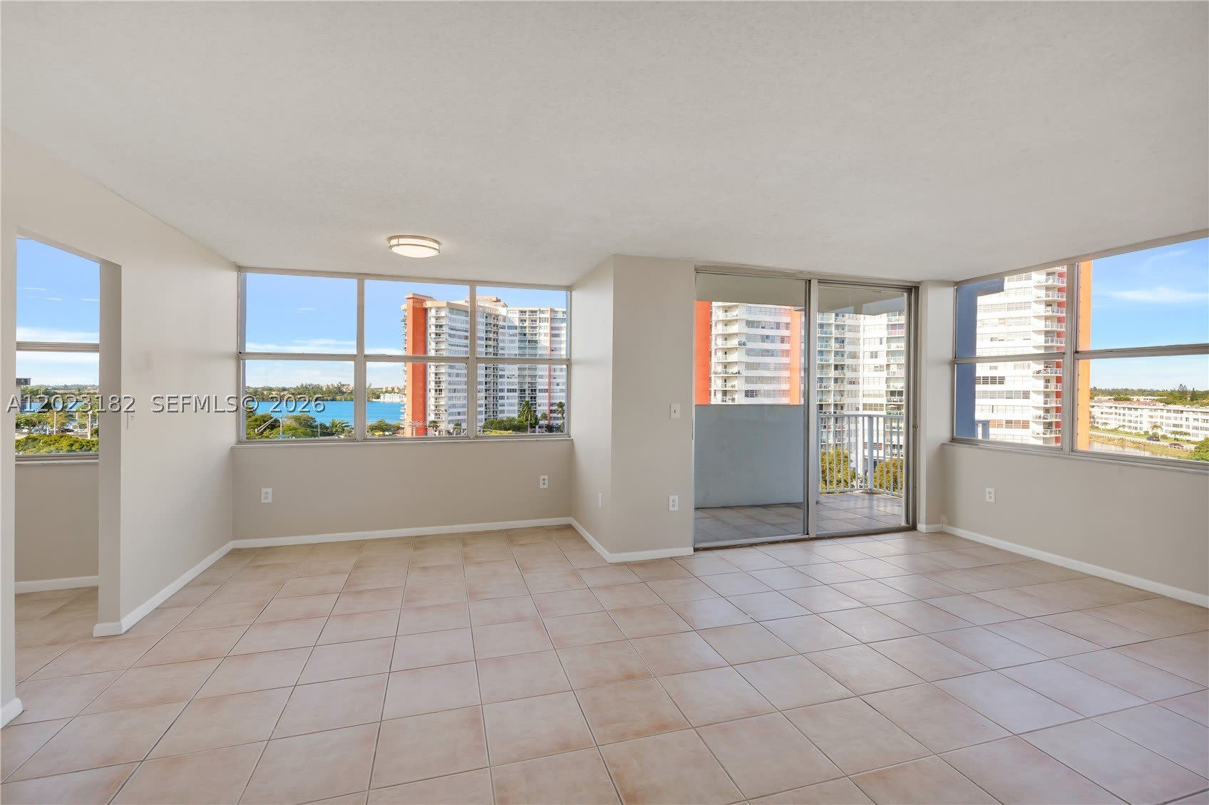1300 NE Miami Gardens Dr – photo 2