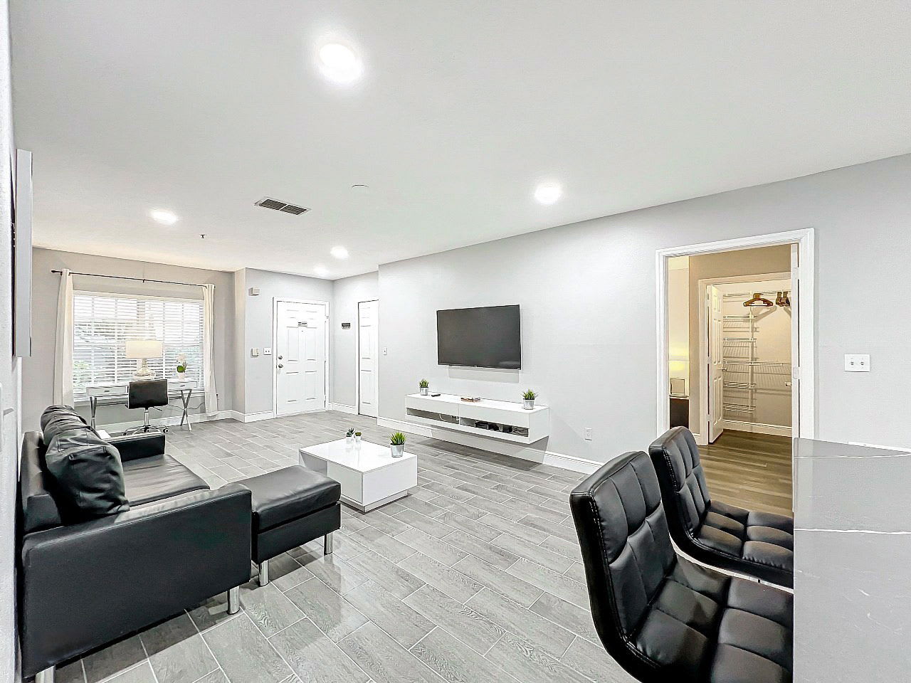 4352 South Kirkman Road – photo 2