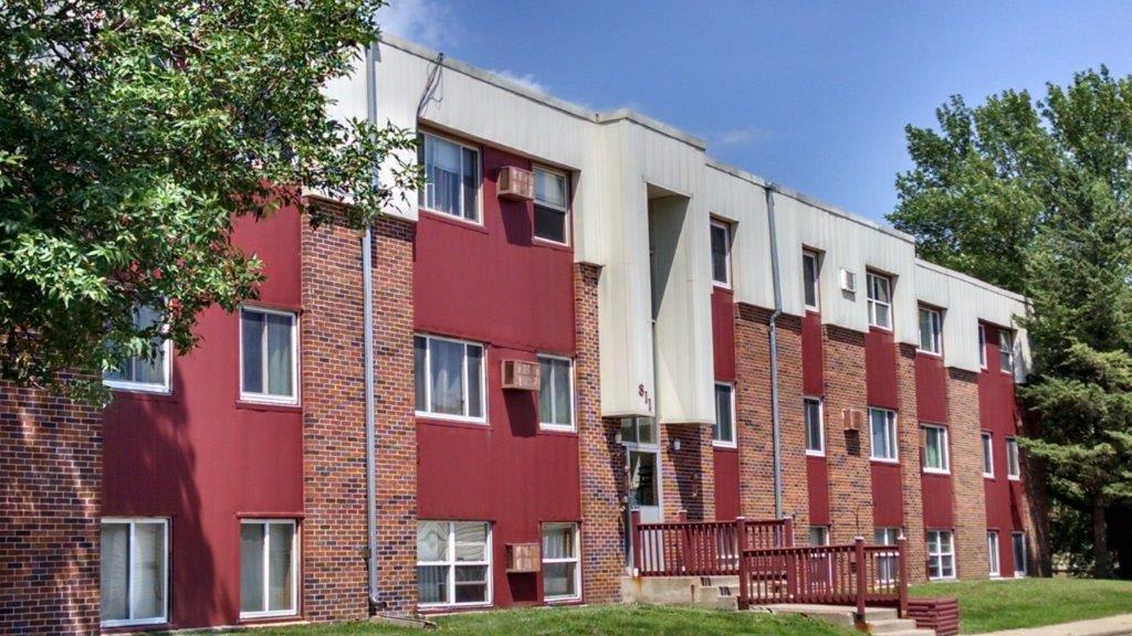Eighth Street Apartments – photo 1
