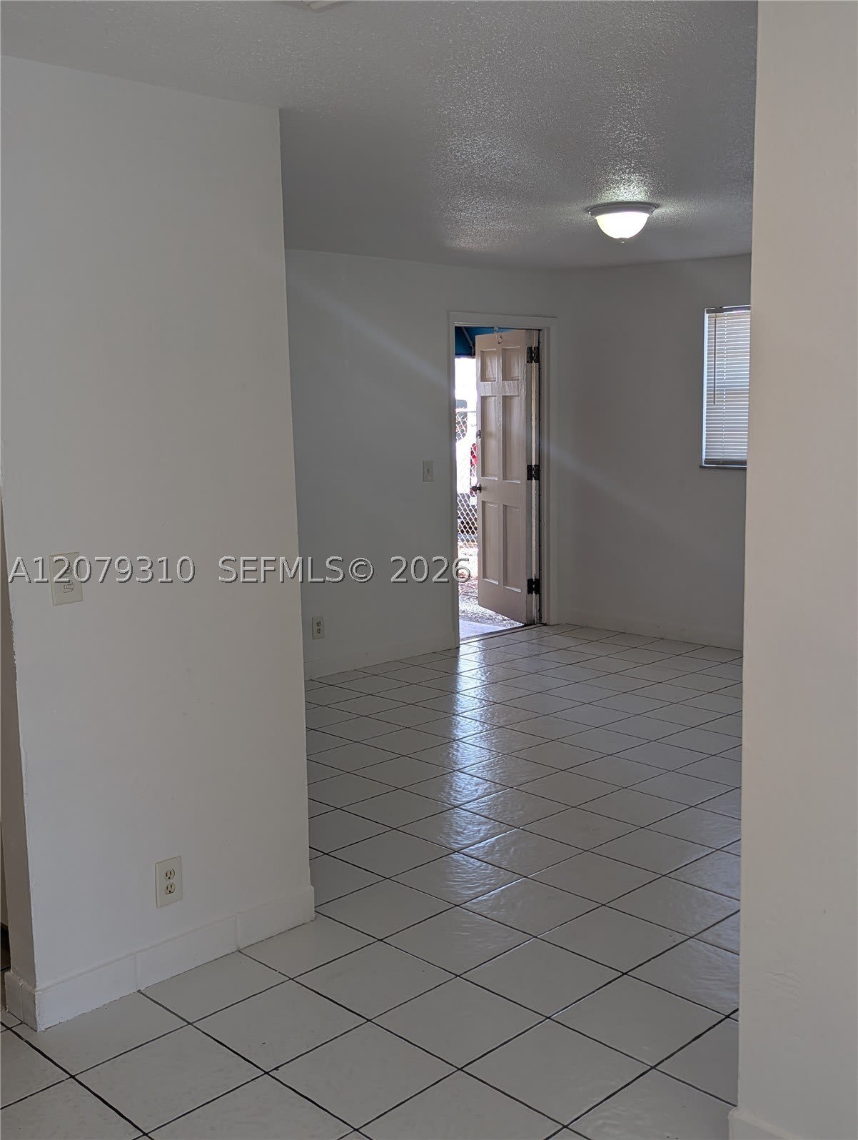 1830 Sheridan St – photo 2