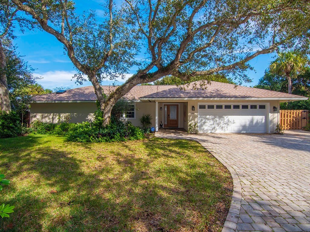 1526 Pelican Lane – photo 2