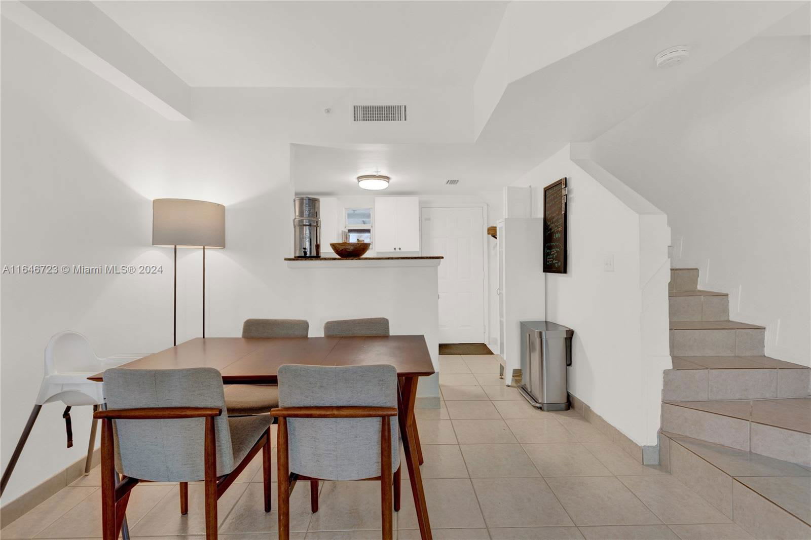 123 Southwest 17th Road – photo 2