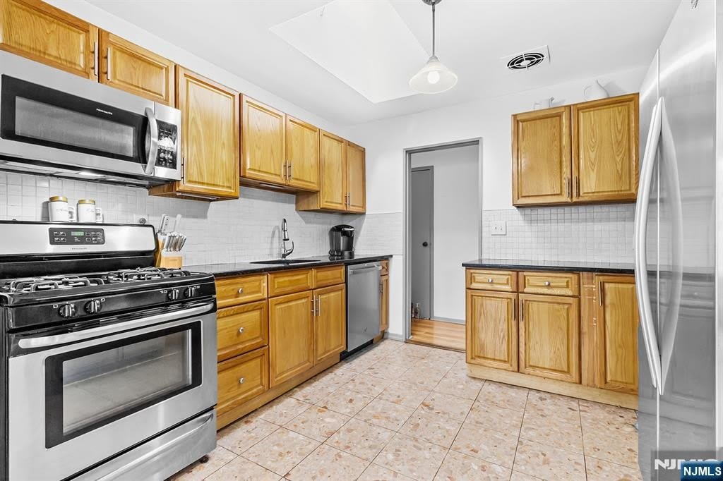 8 Halsey Lane – photo 5