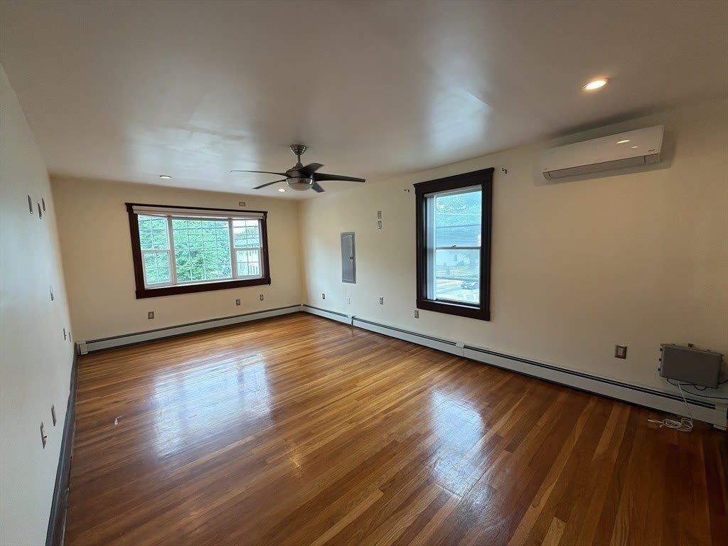 338 Riverside Ave – photo 4
