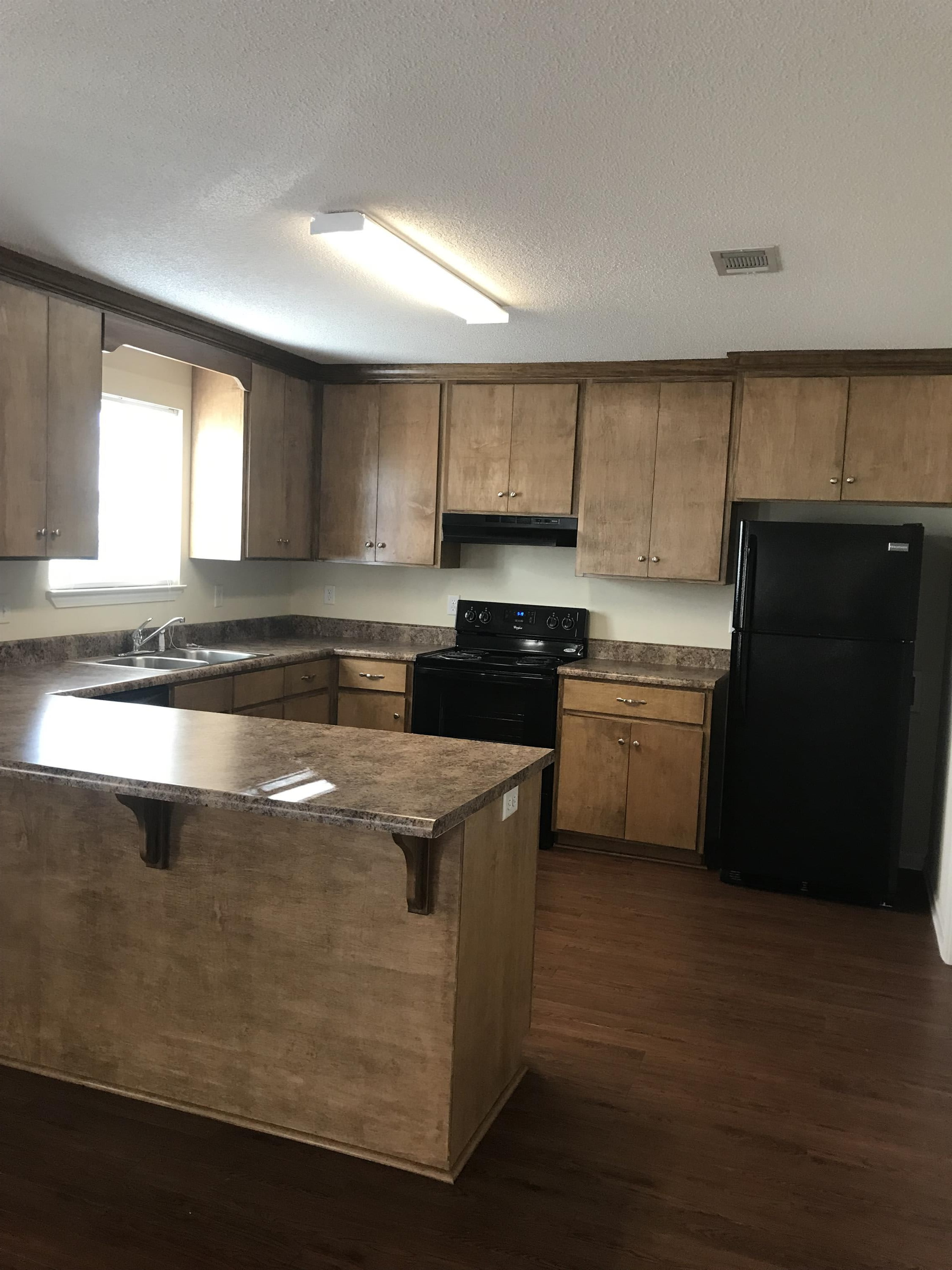 1610 North Ridge Avenue – photo 4