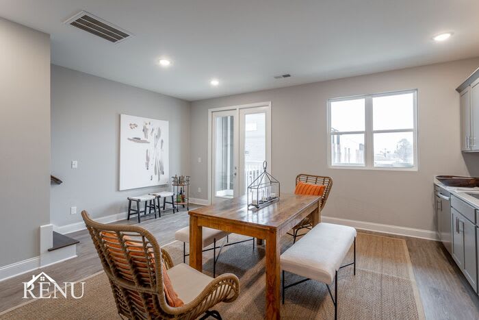 2356 East 18Th Street Place – photo 4