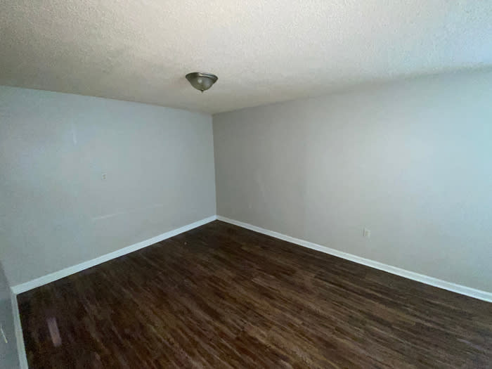 6360 Raible Drive – photo 2