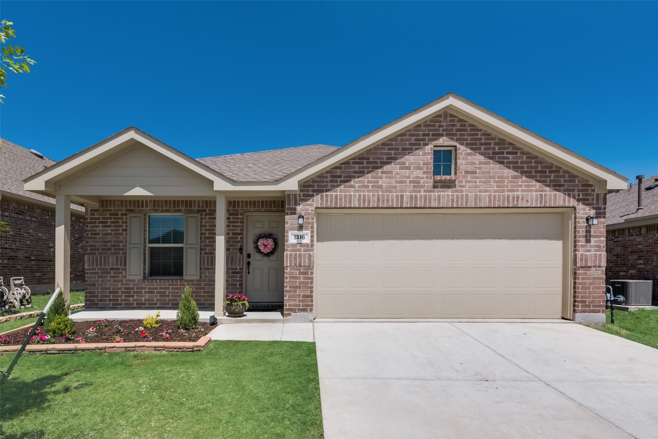 1516 Deerchase Drive – photo 2