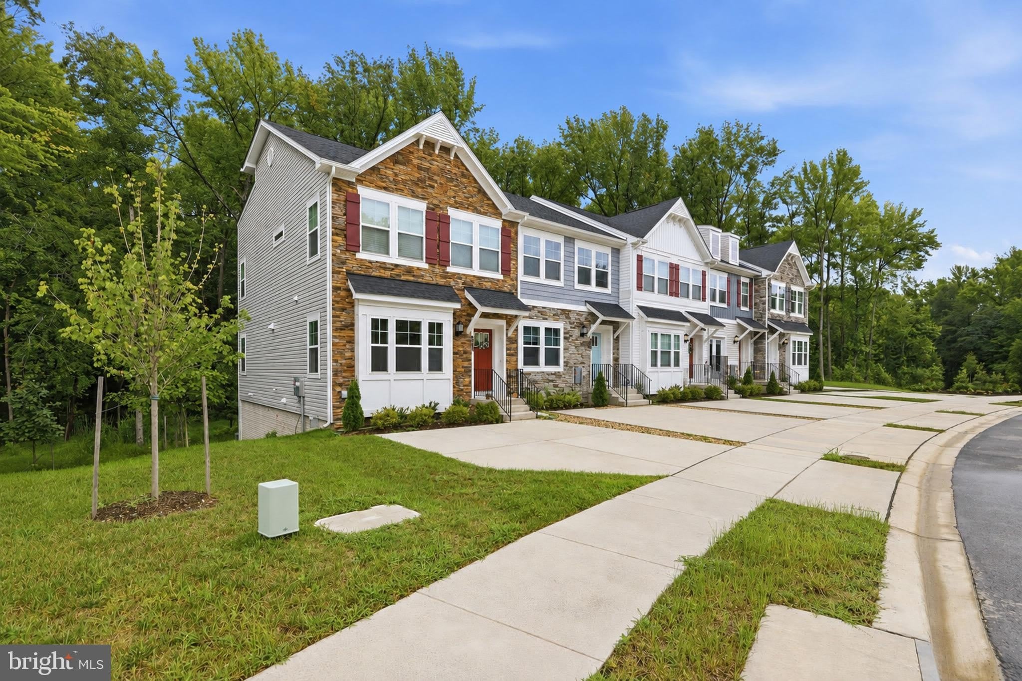 6815 WINTERHILL LN – photo 3