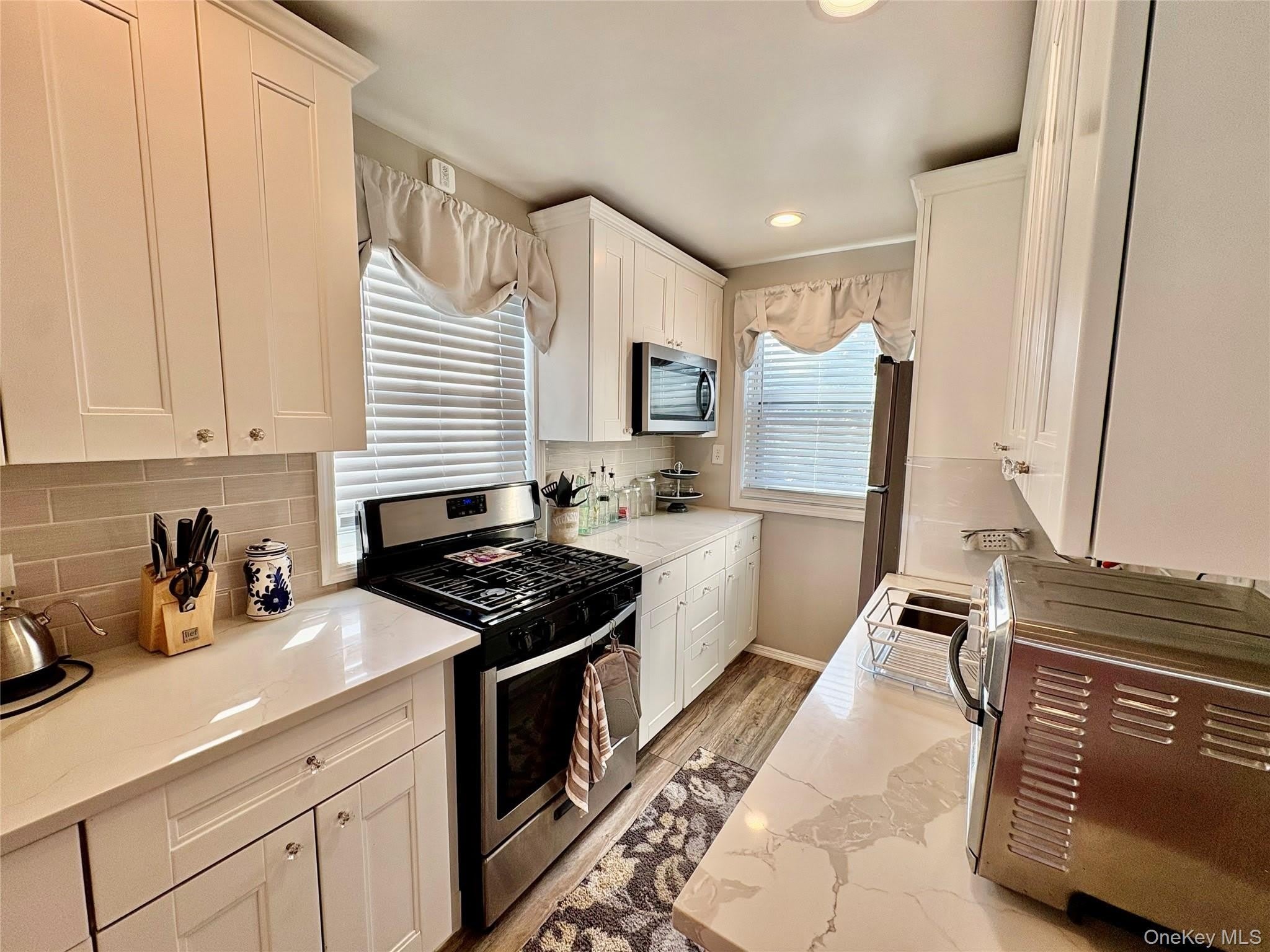 260-08 74th Avenue – photo 2
