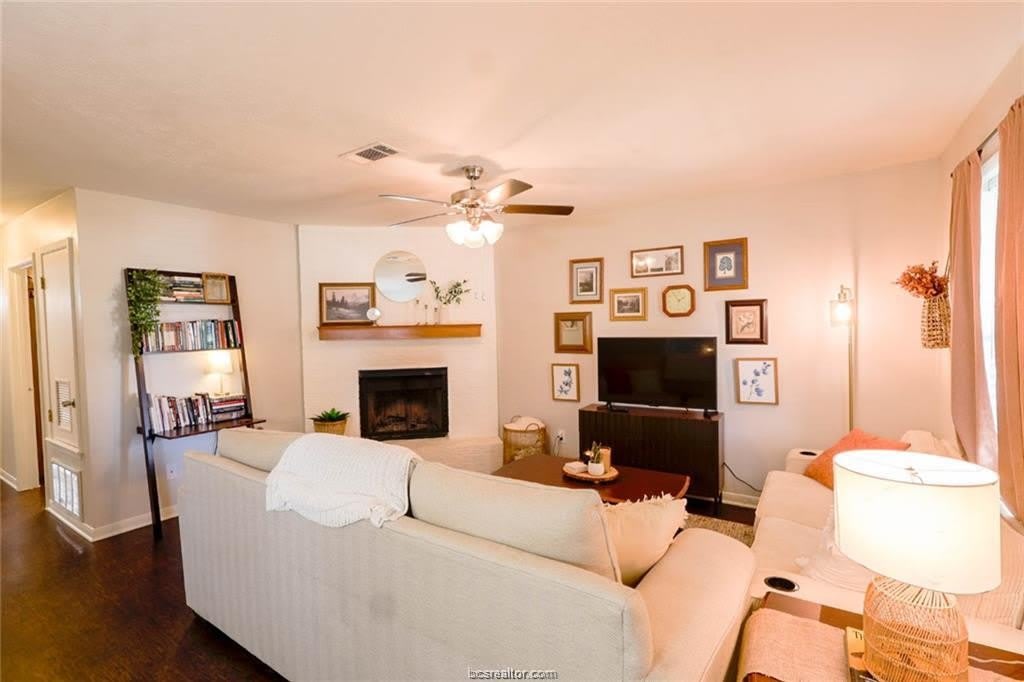 617 San Benito Court – photo 3
