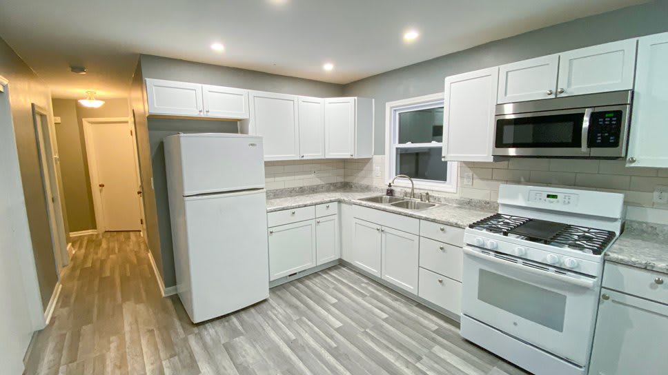 8420 W Keefe Ave Lower – photo 4