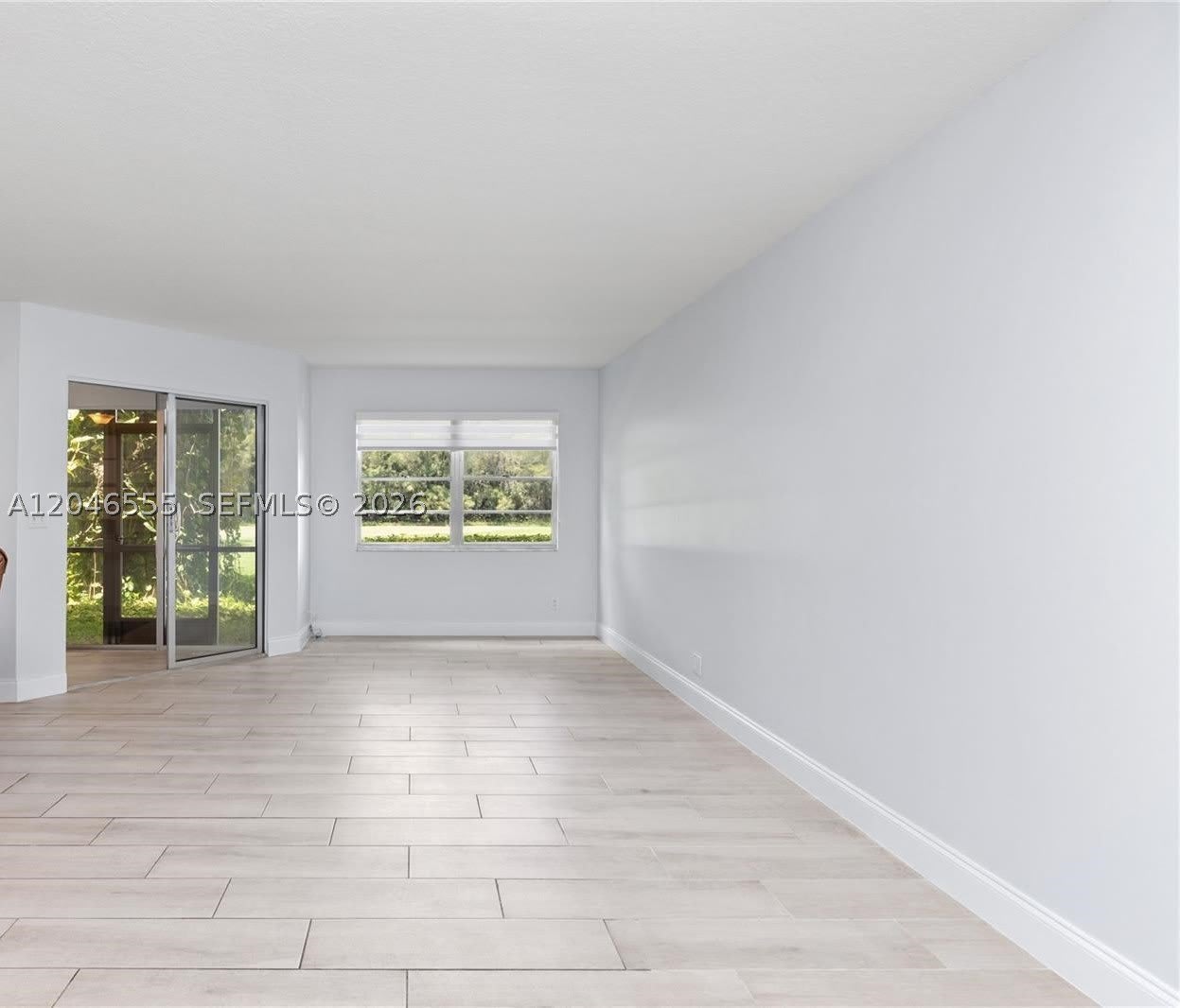 1110 SW 125th Ave – photo 2
