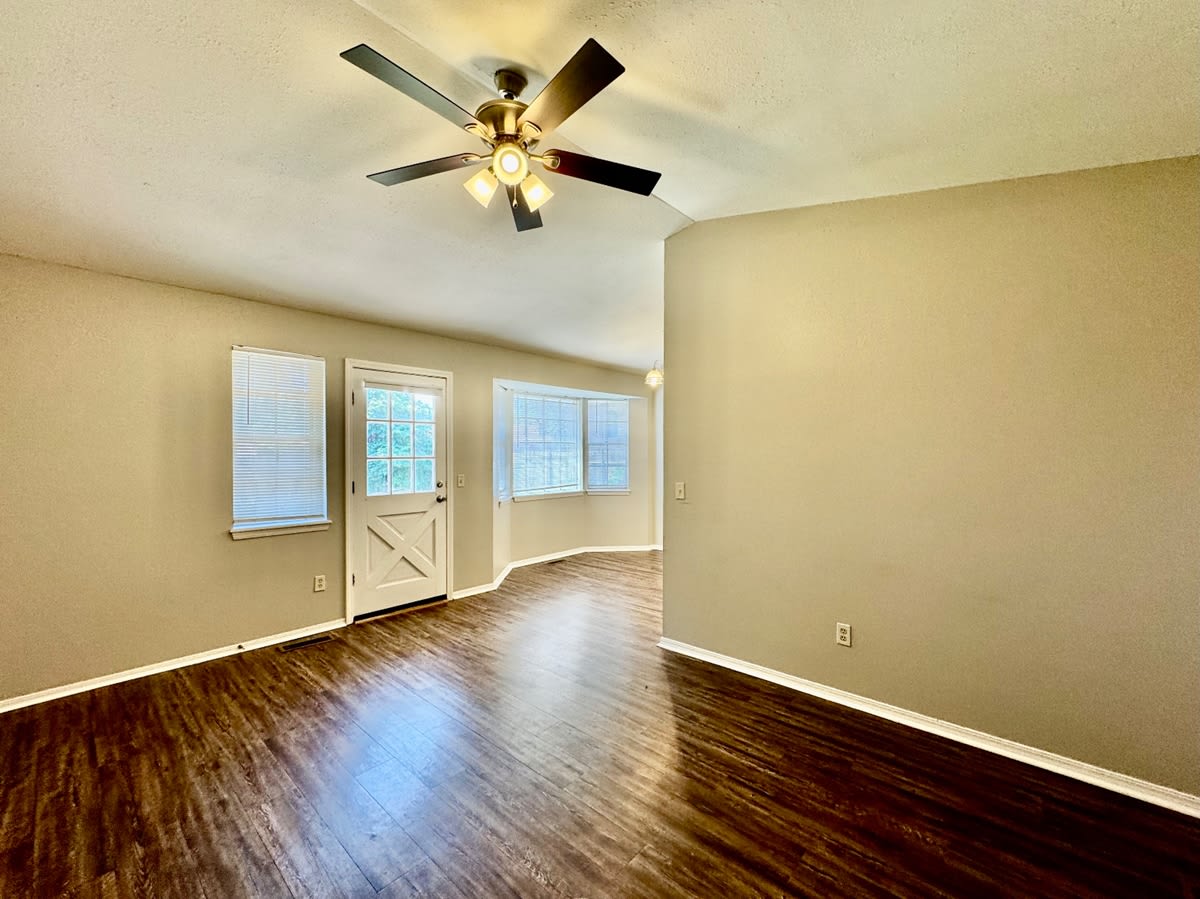 1006 Richmond Street – photo 2