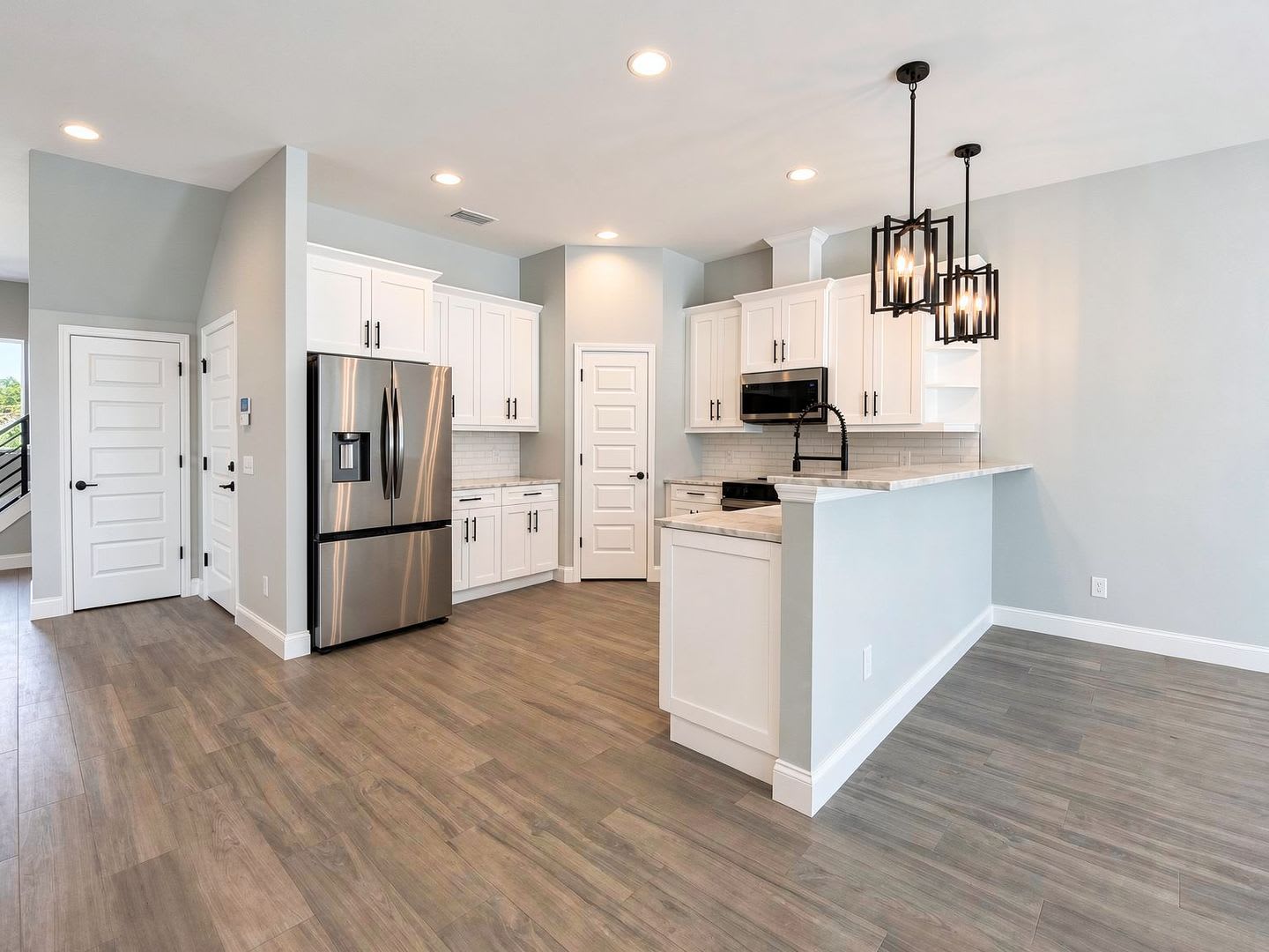 Stunning New Construction Villa For Rent Near Lake John – photo 4