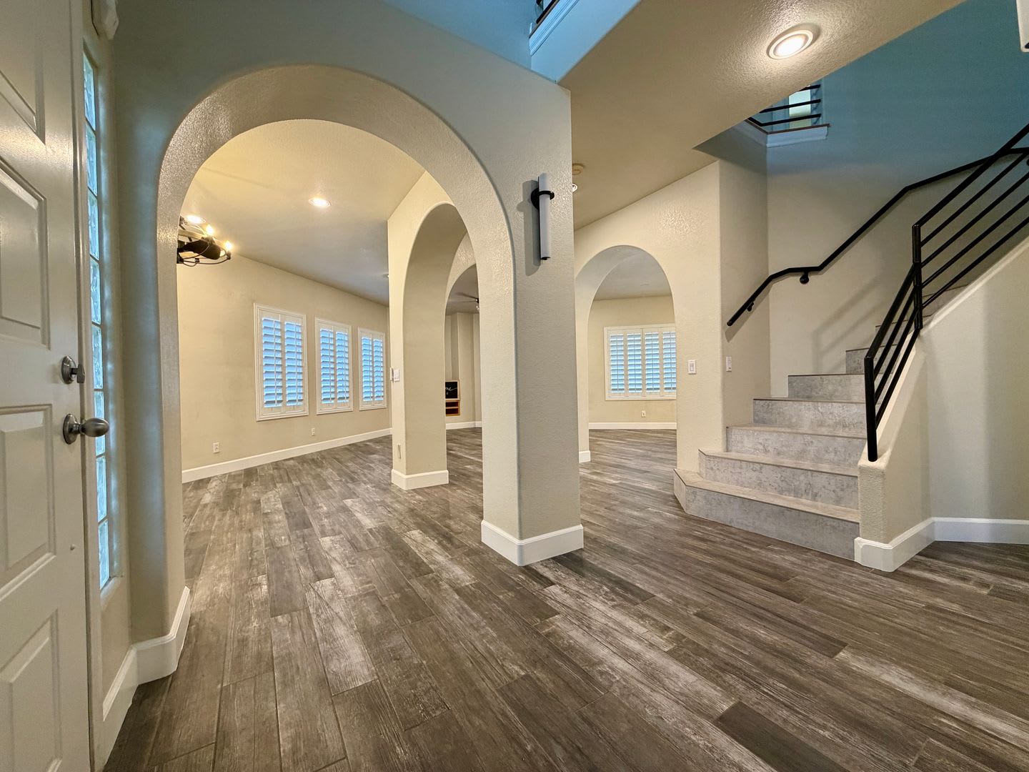 Stunning Calico Ridge Home with Strip Views, Pool & Spa – photo 3