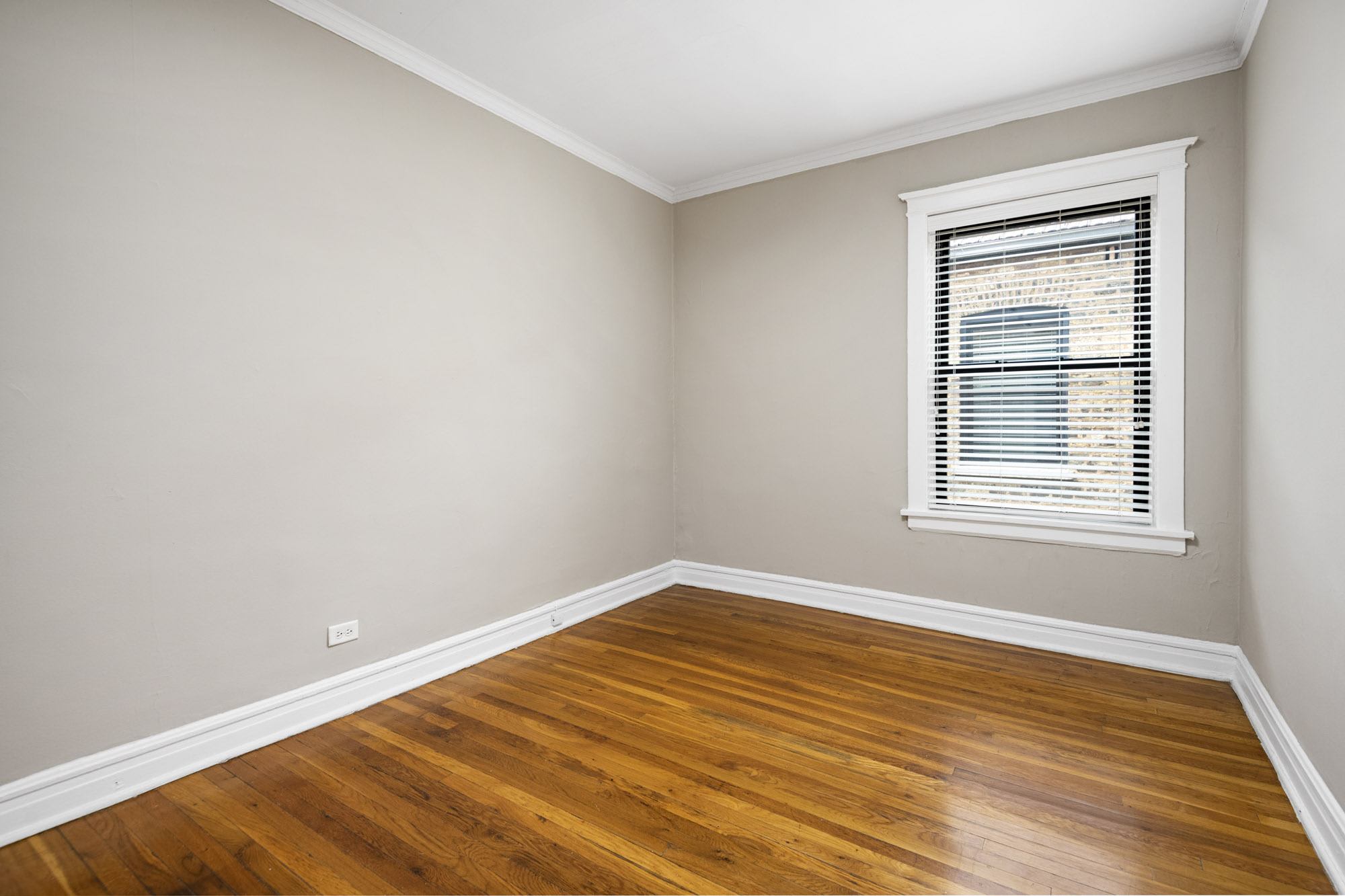 Reside On Irving Park – photo 5