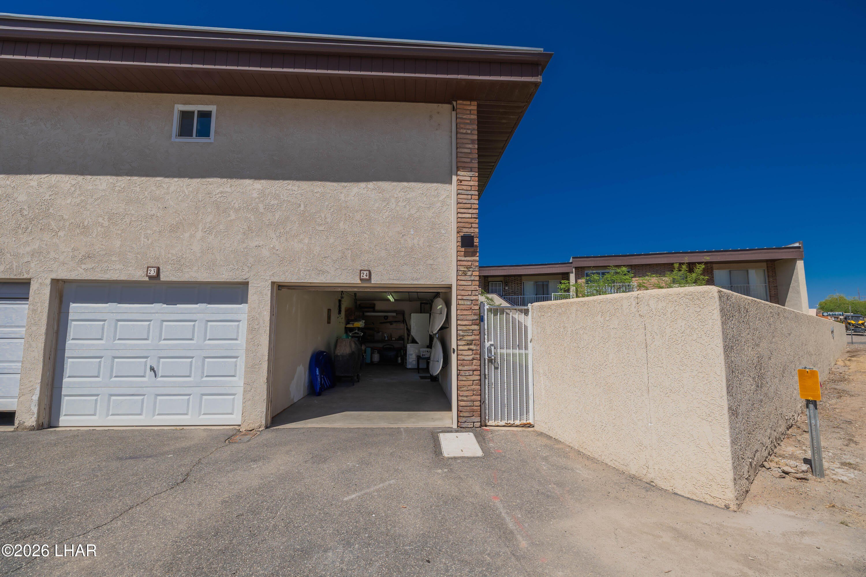9170 Riverside Dr – photo 3