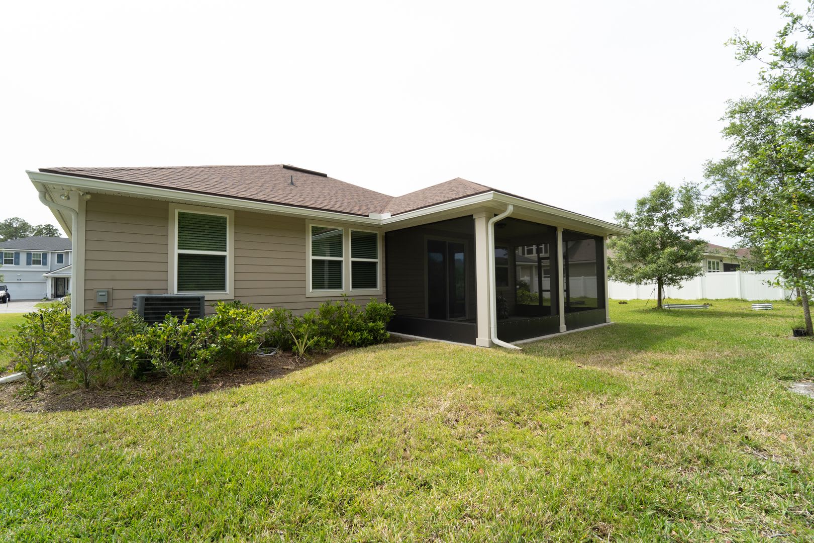 3/2 Treaty Oaks Home for Rent – photo 4