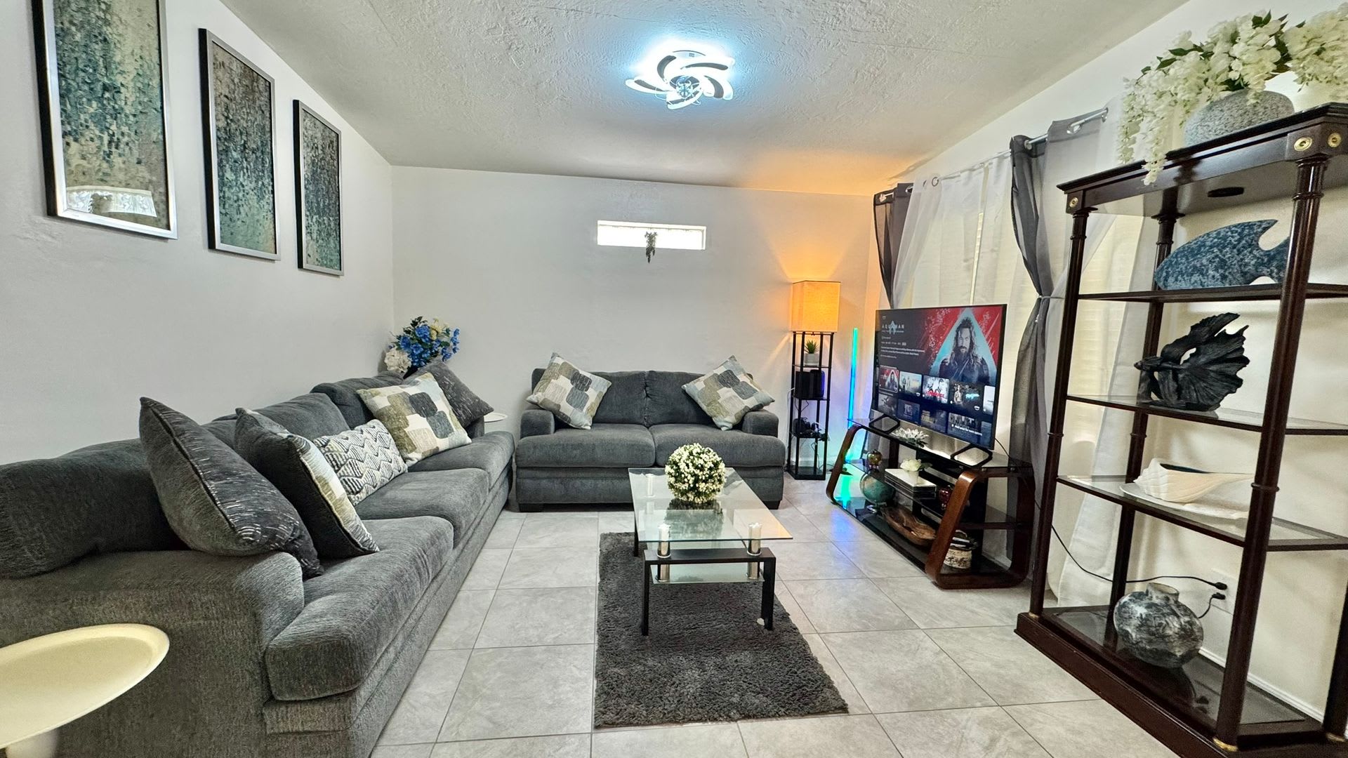Move-In Ready & Solar-Powered – Flexible Furnishing Options Available! 3bed – photo 3