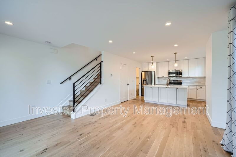 1405 N. Yates St – photo 4