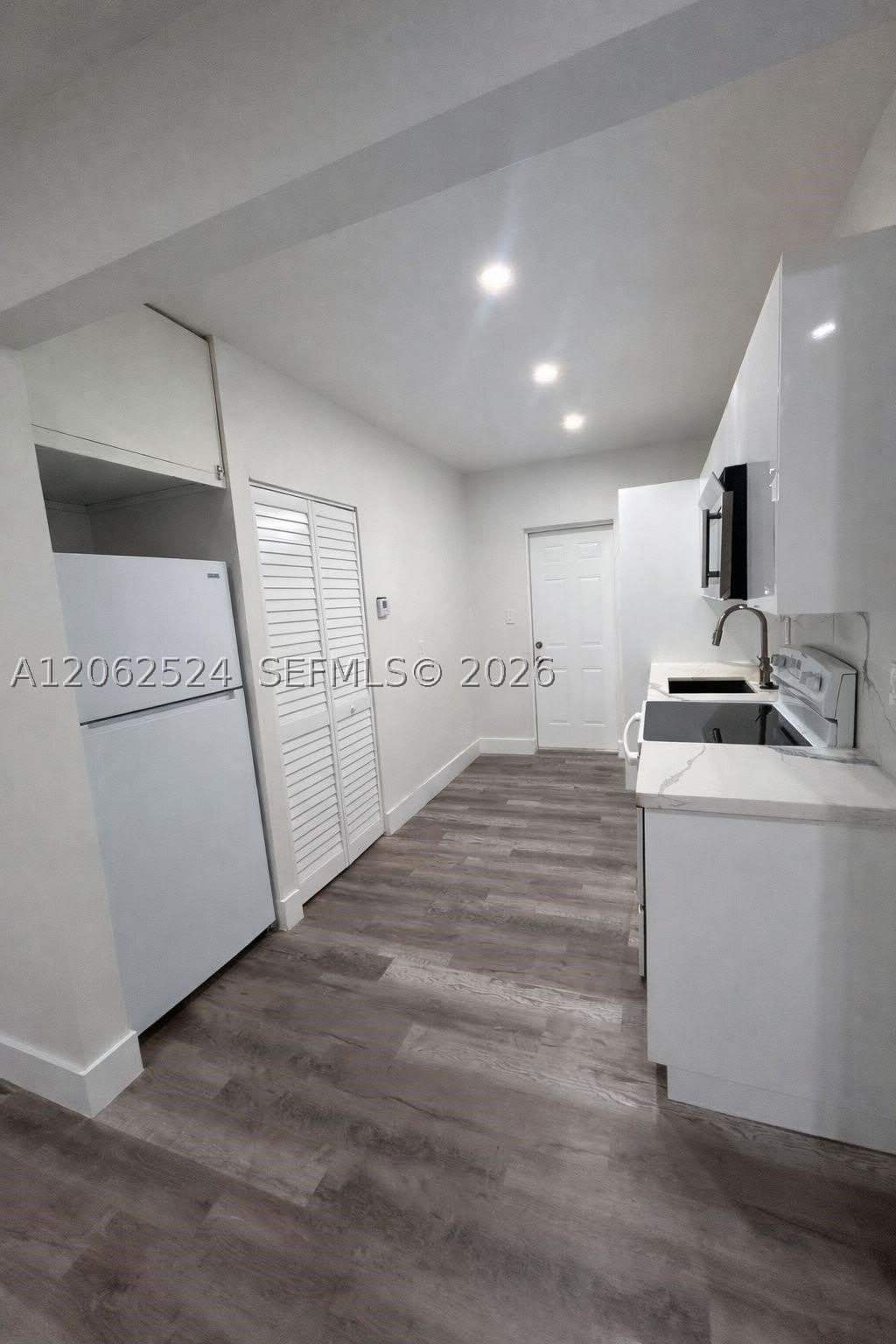 2931 Nw 47Th St – photo 4