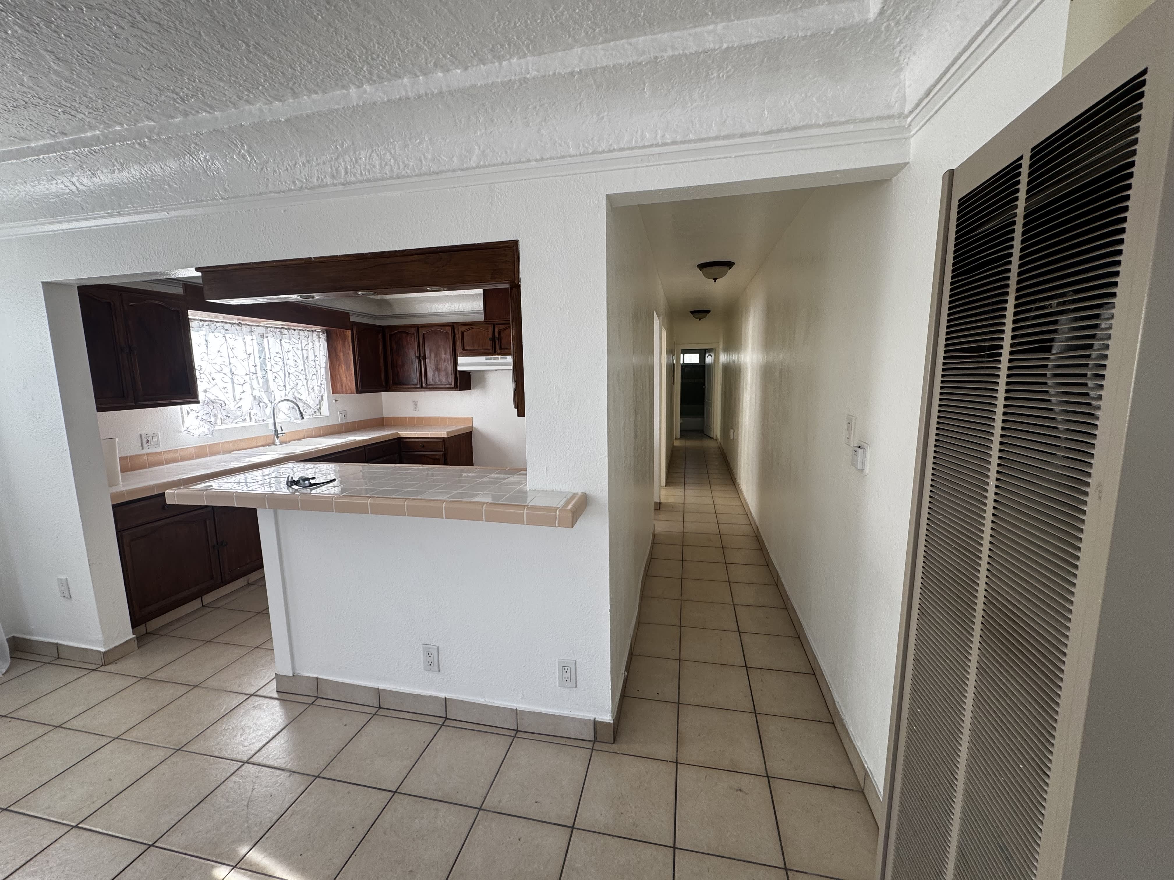 1307 West 56th Street – photo 5