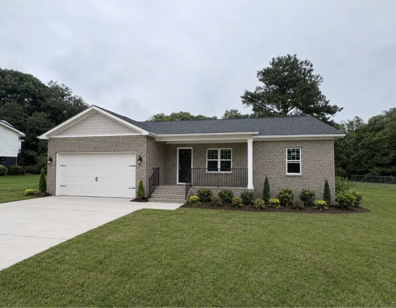 Brand New Three Bedroom Brick Home With Two Car Garage – photo 1