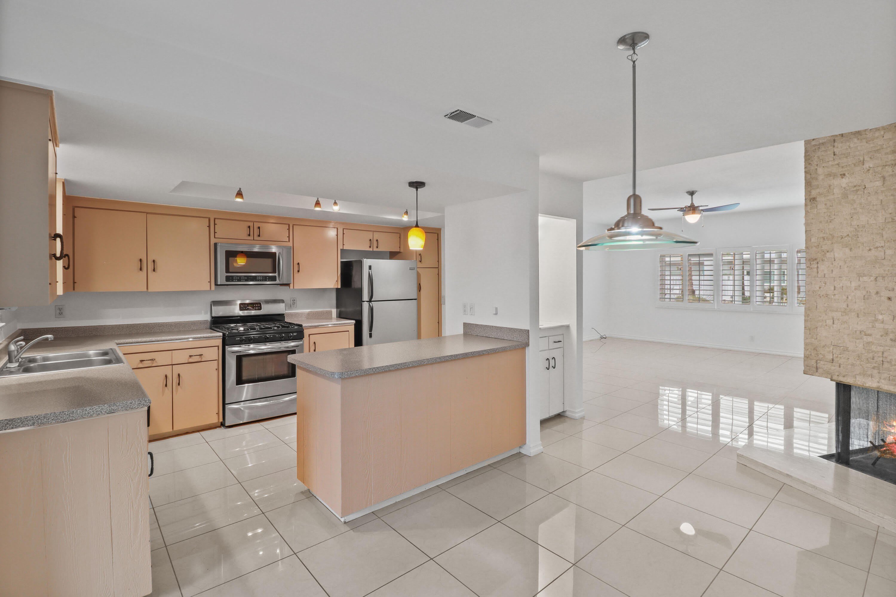 2518 S Sierra Madre – photo 2