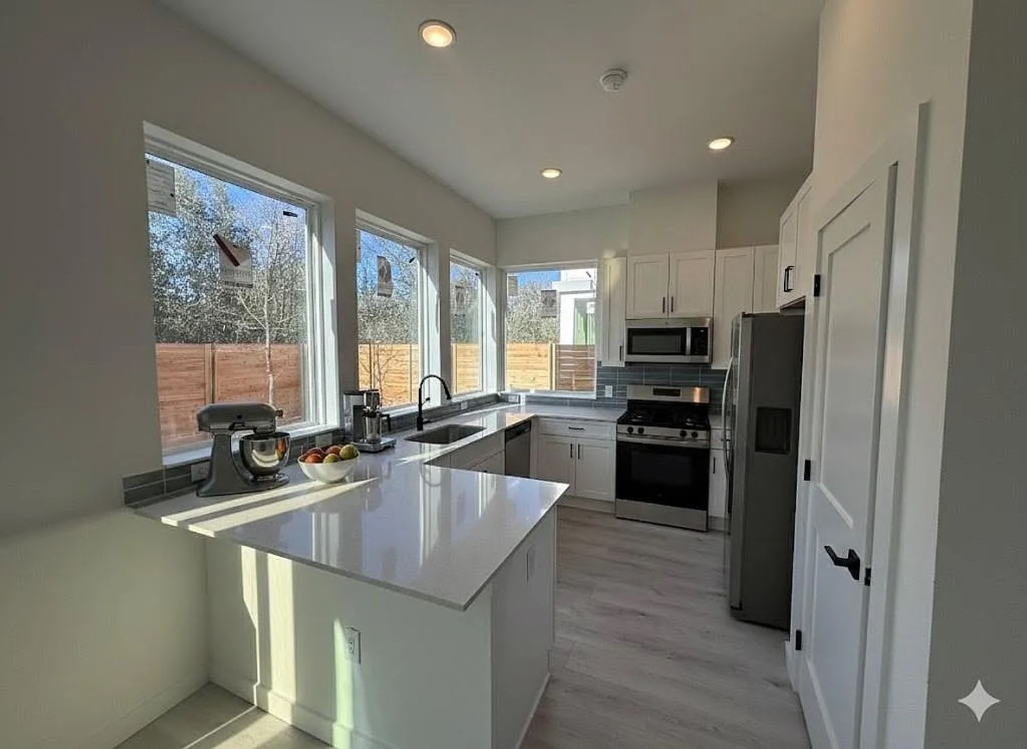 Room in 2 Bedroom Home at Riverside Farms Rd – photo 1