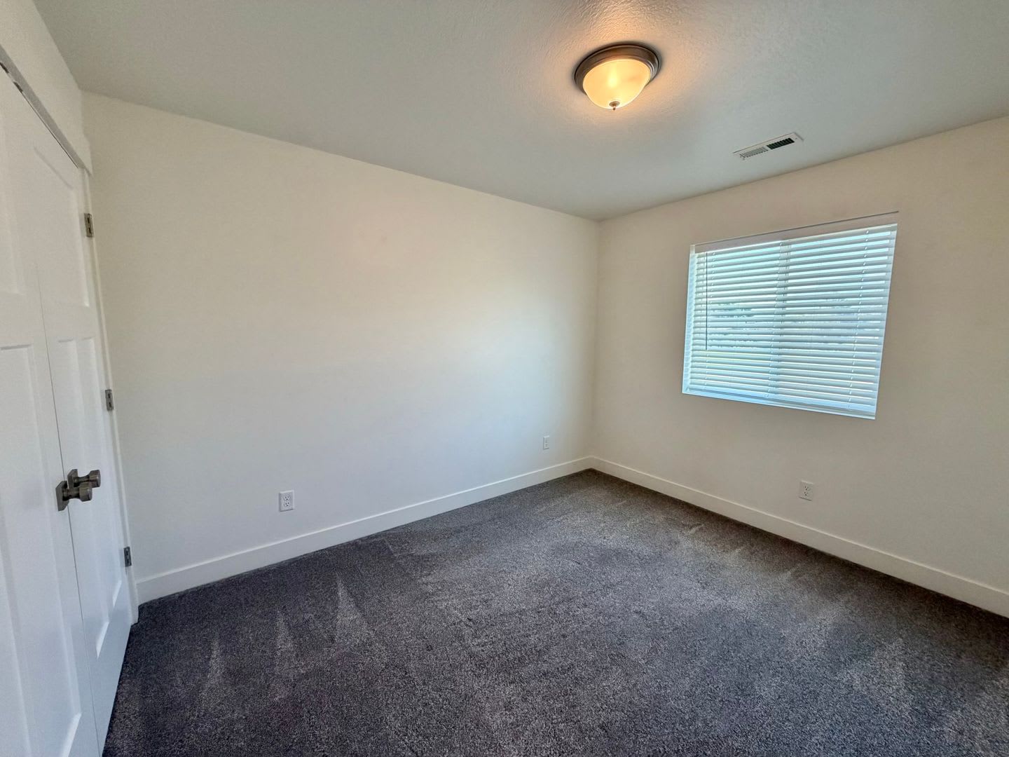 Nearly New Townhome – photo 2