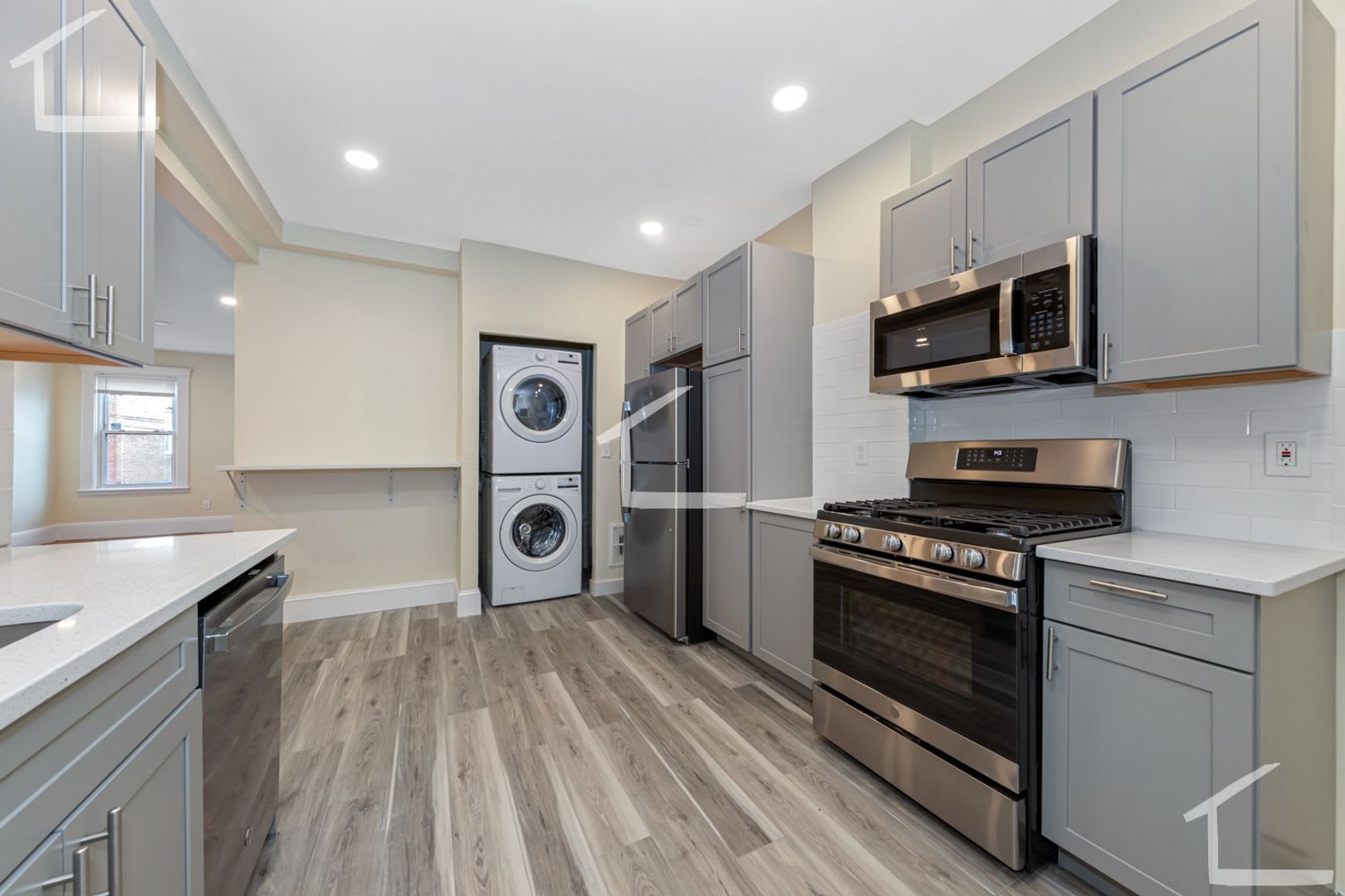 3 Bed 1 Bath in Brighton – photo 1