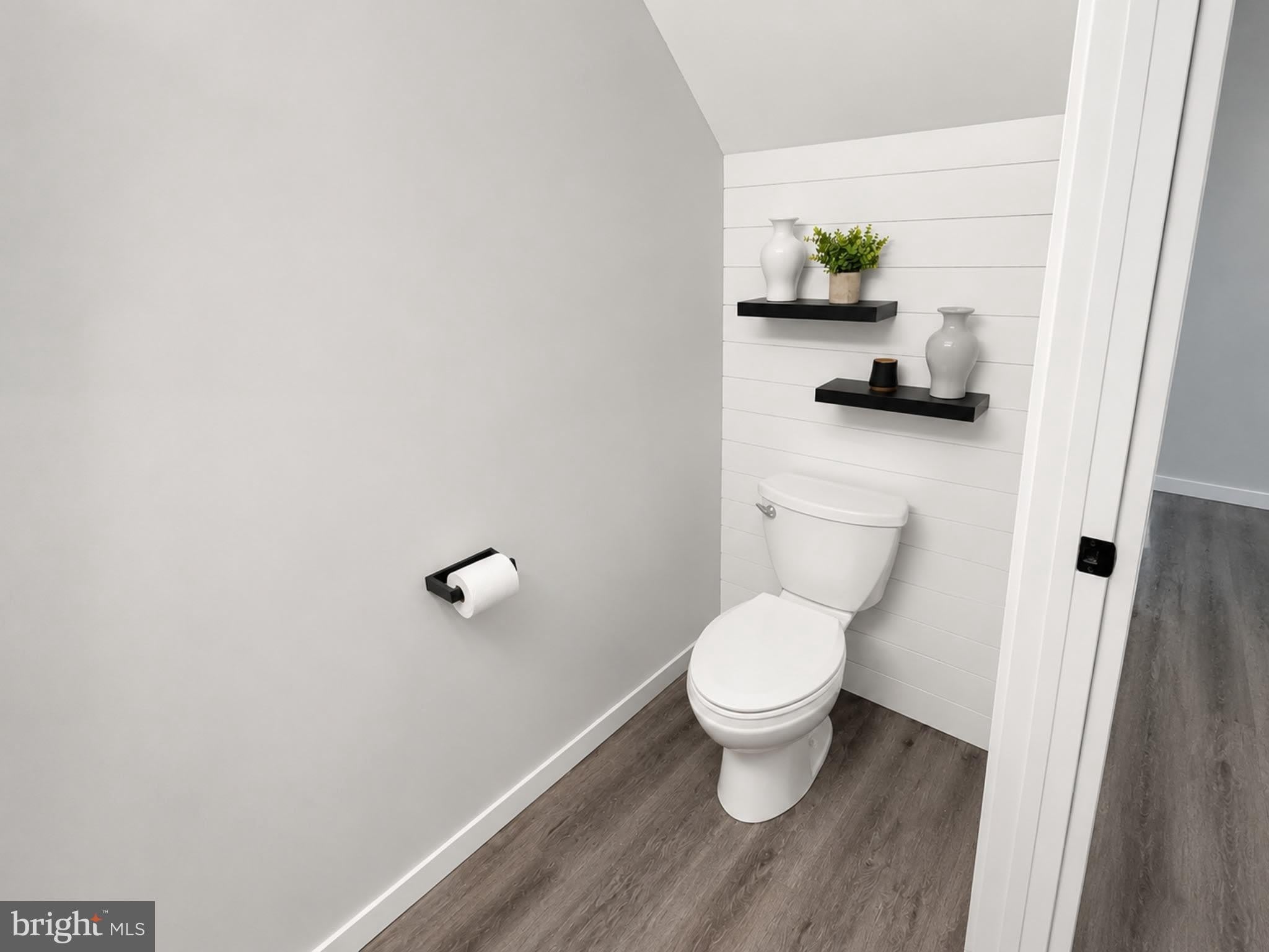 501 FOREST Court – photo 5