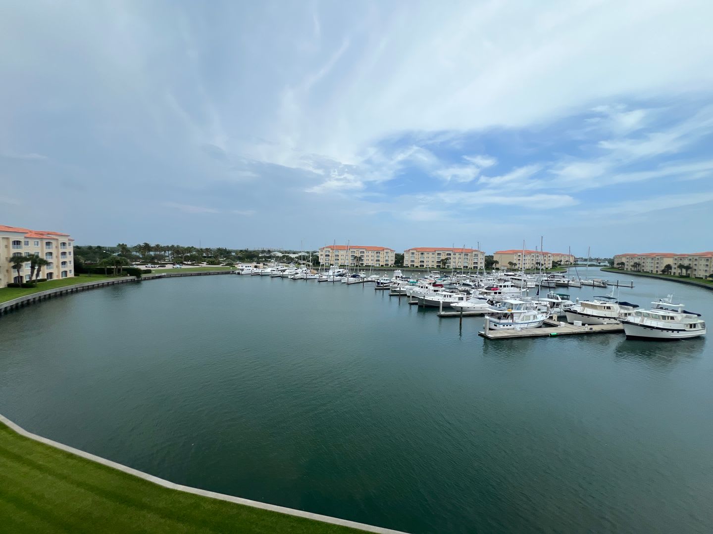 Furnished 2 2 Penthouse With Marina Views – photo 2