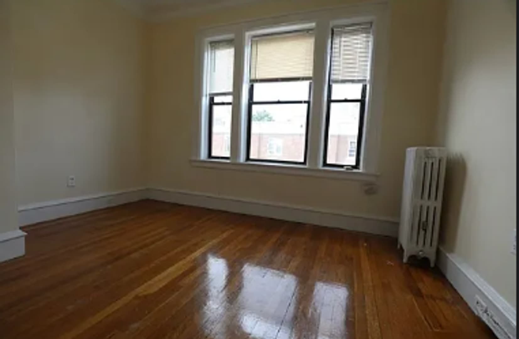 Watch YT Video Tour! Modern Apt w Ht/HW Included, Near T, NO FEE, Reduced Pricing! Spacious, Sunny! – photo 5