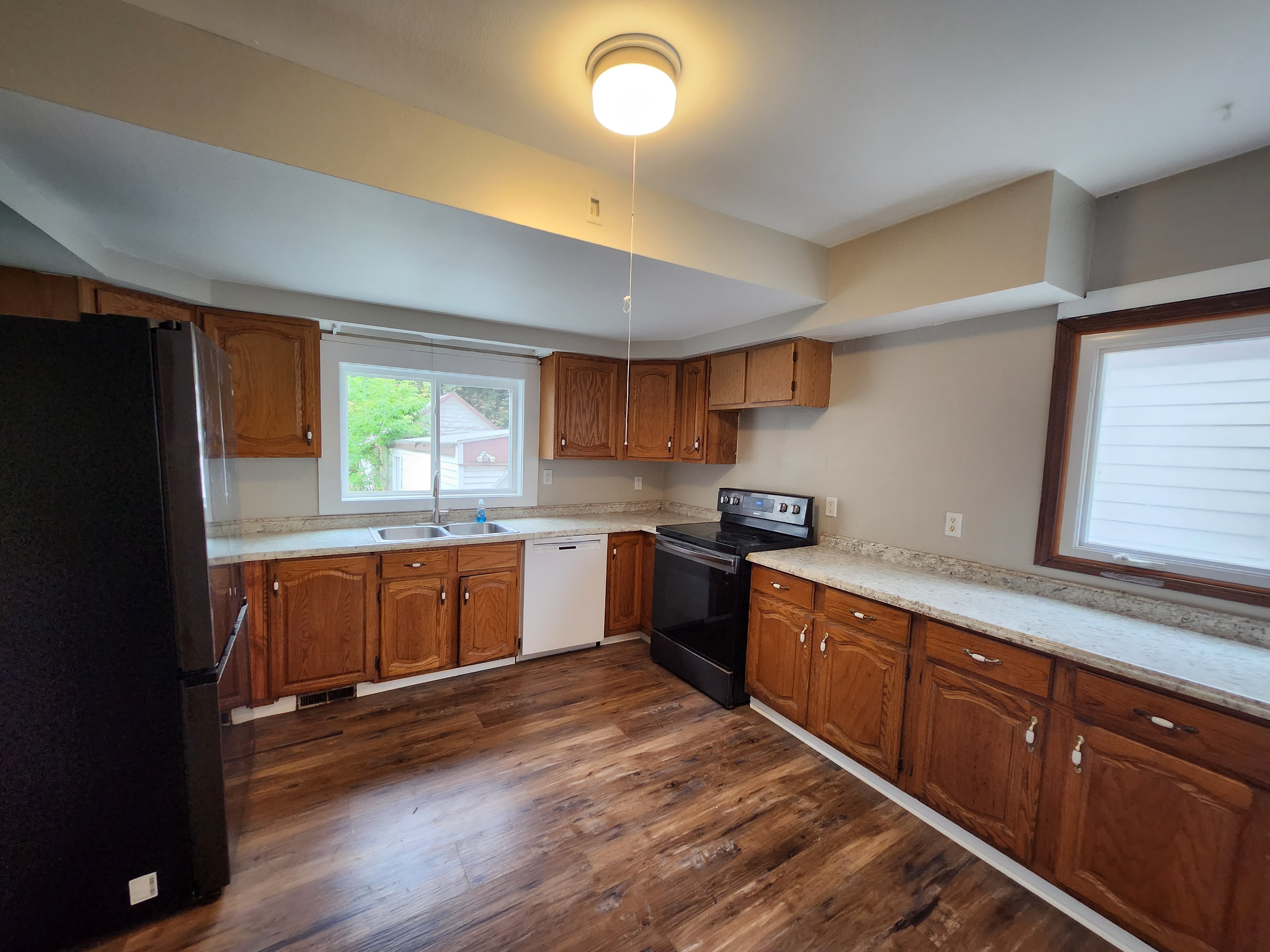 137 Burdick Ave – photo 3