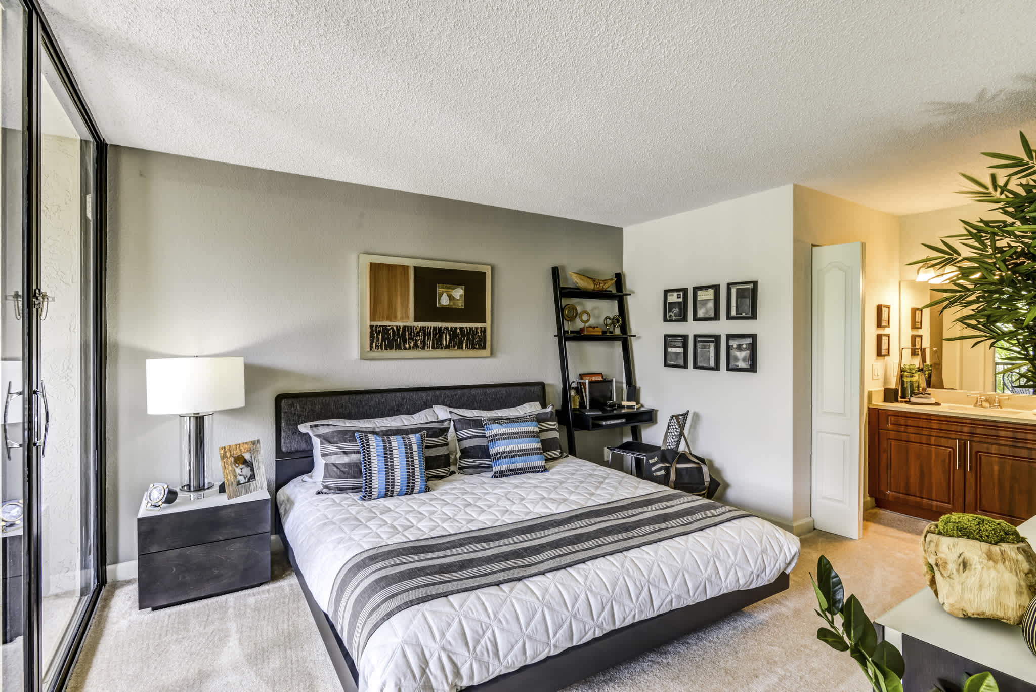 Gables Town Place – photo 4